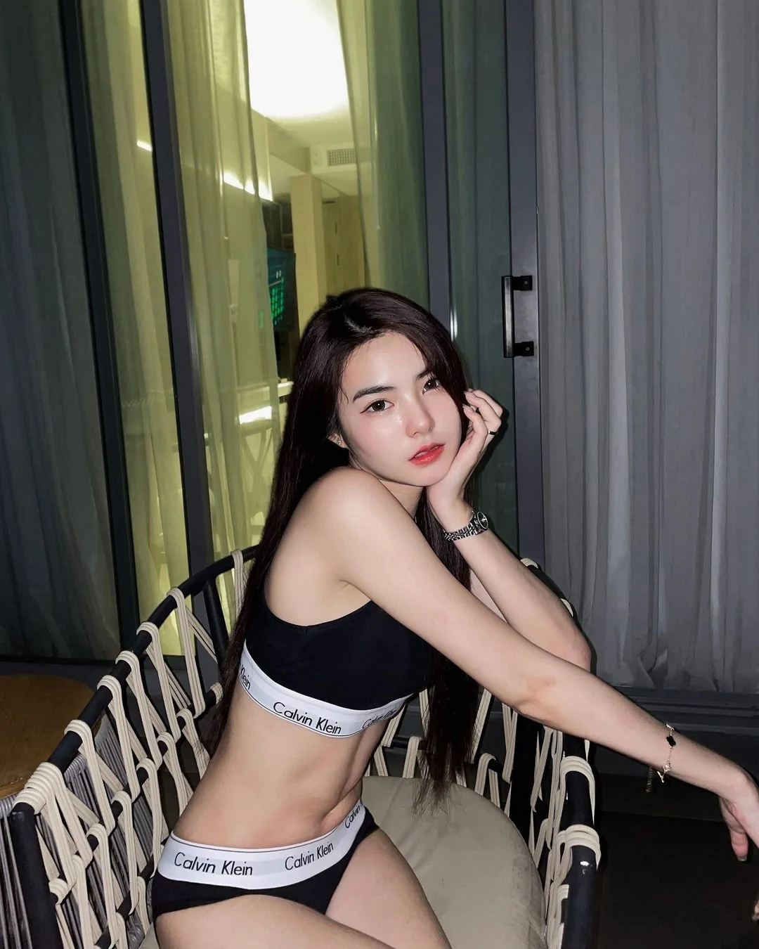 Aya escort Norwich